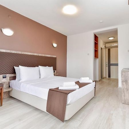 A 11 Hotel Cesme Exterior photo