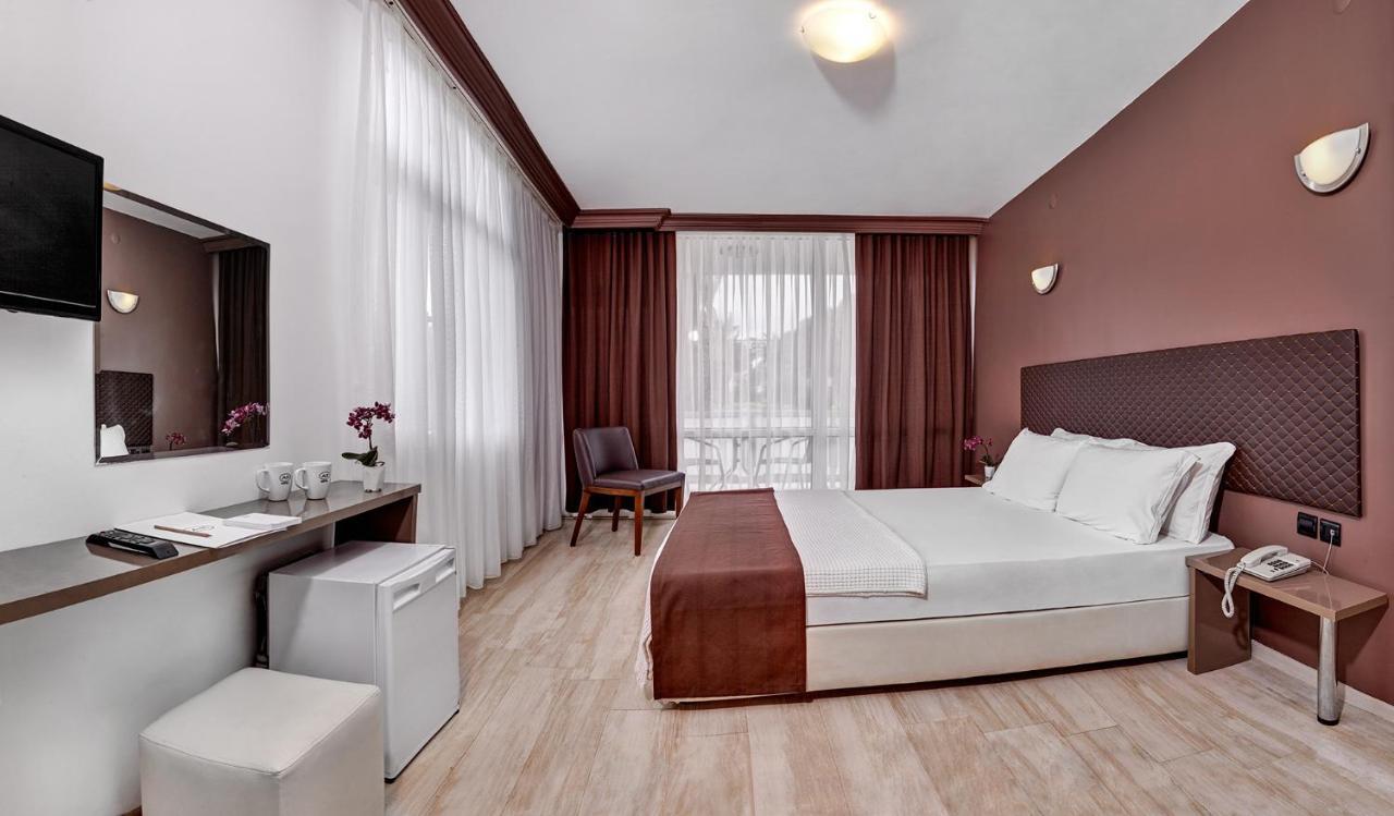 A 11 Hotel Cesme Exterior photo