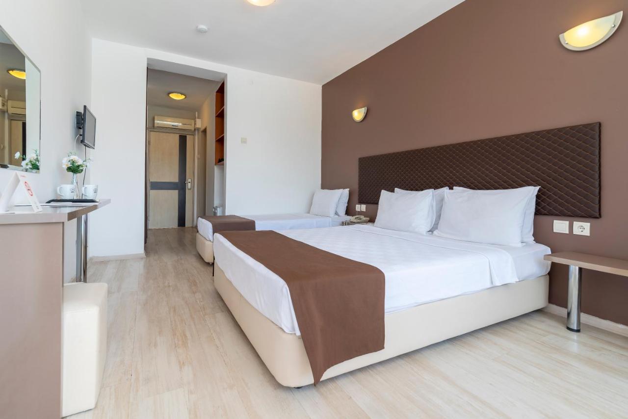 A 11 Hotel Cesme Exterior photo